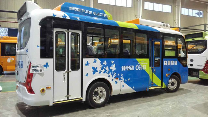 公交車車身廣告