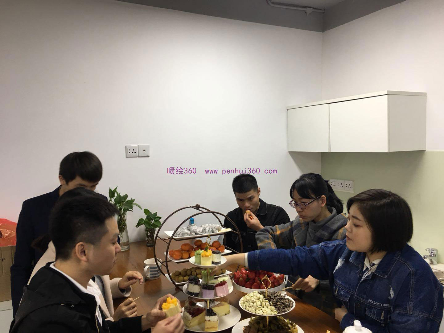 茶話會(huì)迎新春-深圳噴繪360公司