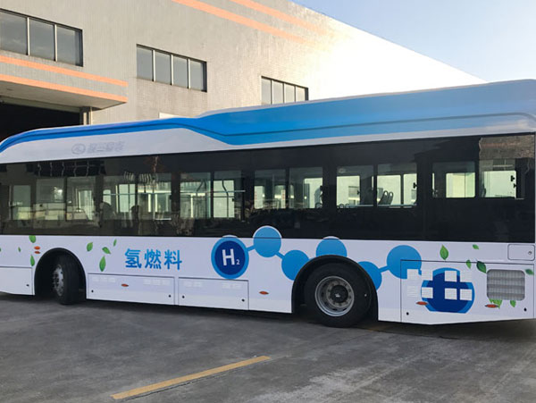 流行元素能增添公交車(chē)車(chē)身廣告創(chuàng)意嗎?怎么操作?