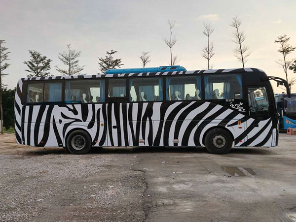 公交車(chē)車(chē)身廣告可添加流行元素嗎?如何制作?