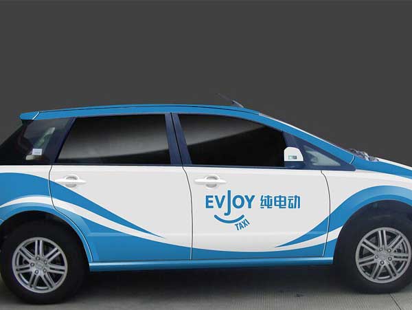 出租車車身廣告有哪些優(yōu)勢？價(jià)格多少錢