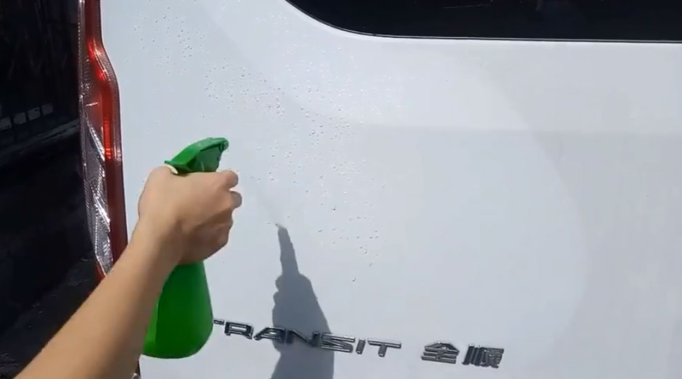車貼的安裝方法、流程及注意事項的濕貼法