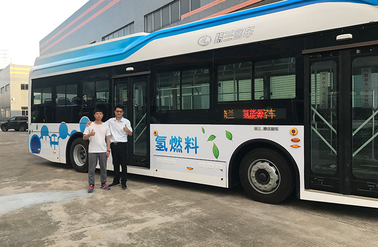 中山曉蘭公交車身貼廣告噴繪
